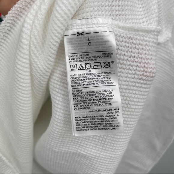 OLD NAVY WOMEN'S THERMAL HOLIDAY PRINT PAJAMA SET SIZE LARGE - Picture 6 of 6